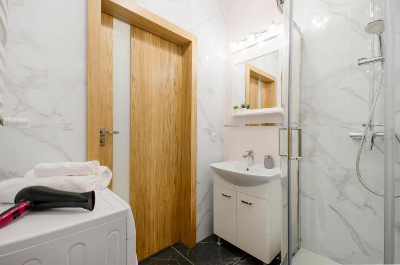 Aparthouse Deluxe Λοτζ Εξωτερικό φωτογραφία
